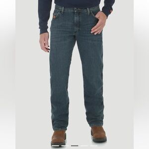 NWT Wrangler Flame resistant advanced comfort jeans FRAC47D 34x34
